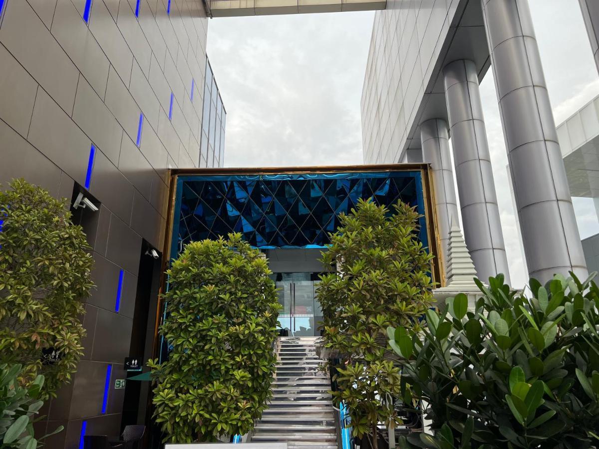 Amazing Pool By Platinum Suites Klcc Kuala Lumpur Exterior foto